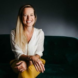 Alina-Wenzel-bookofsilentpower-interview-introvertiert-unternehmerinnen-wominess